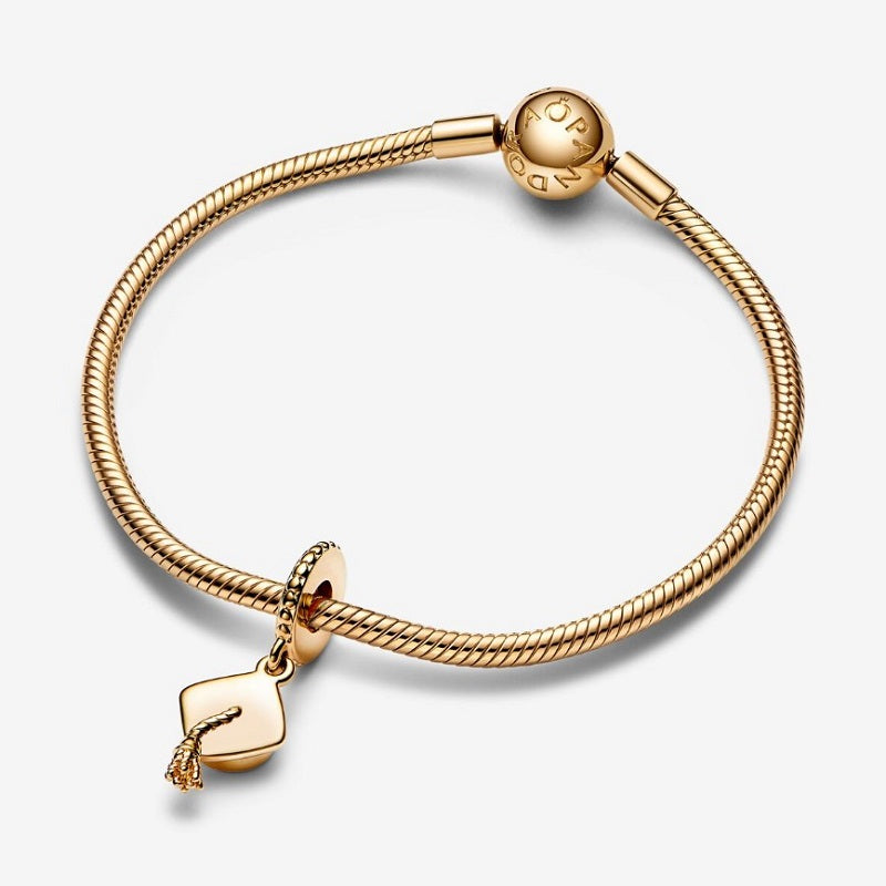 Charm colgante con toque de graduación