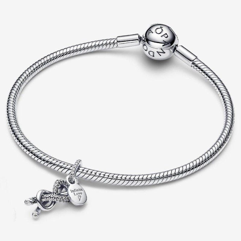 Charm Pendente Nodo Infinito e Pavè