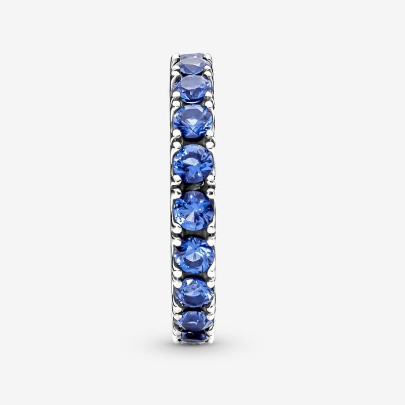 Anillo de banda azul brillante