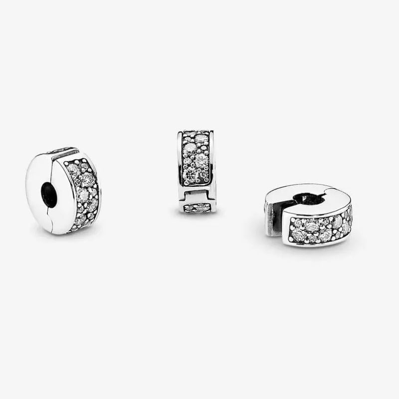 Clip with pavé