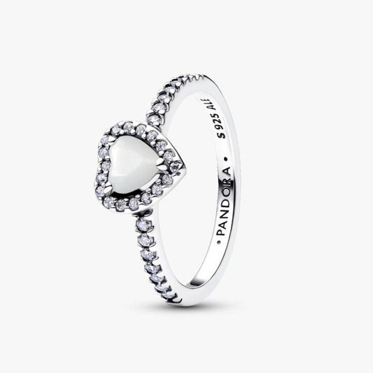 Anello Cuore in Rilievo Bianco
