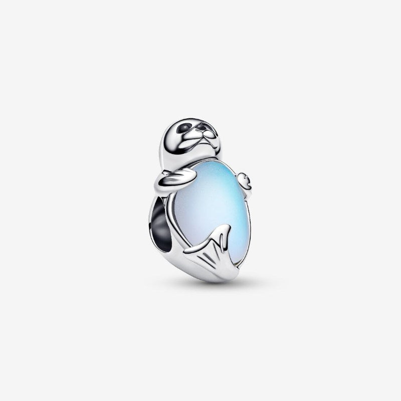 Charm Cucciolo di Foca "Hold Me Close"