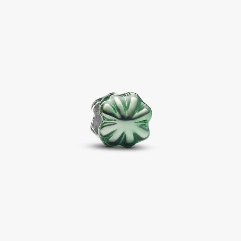 Mini Charm Quadrifoglio effetto metallico verde