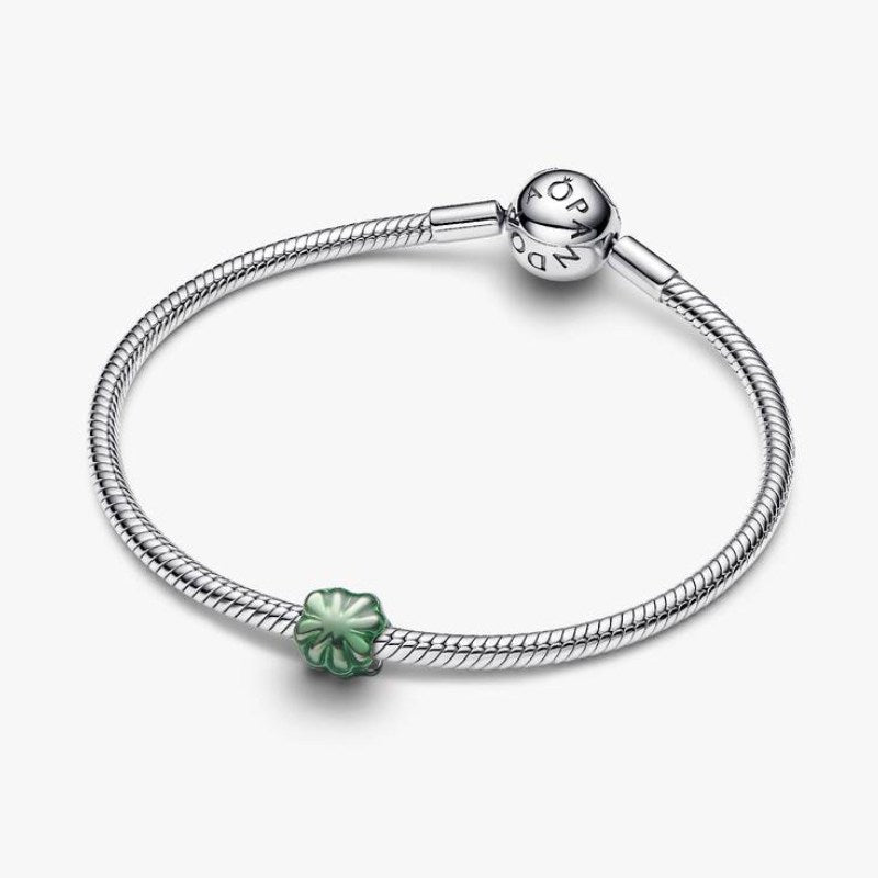 Mini Charm Quadrifoglio effetto metallico verde