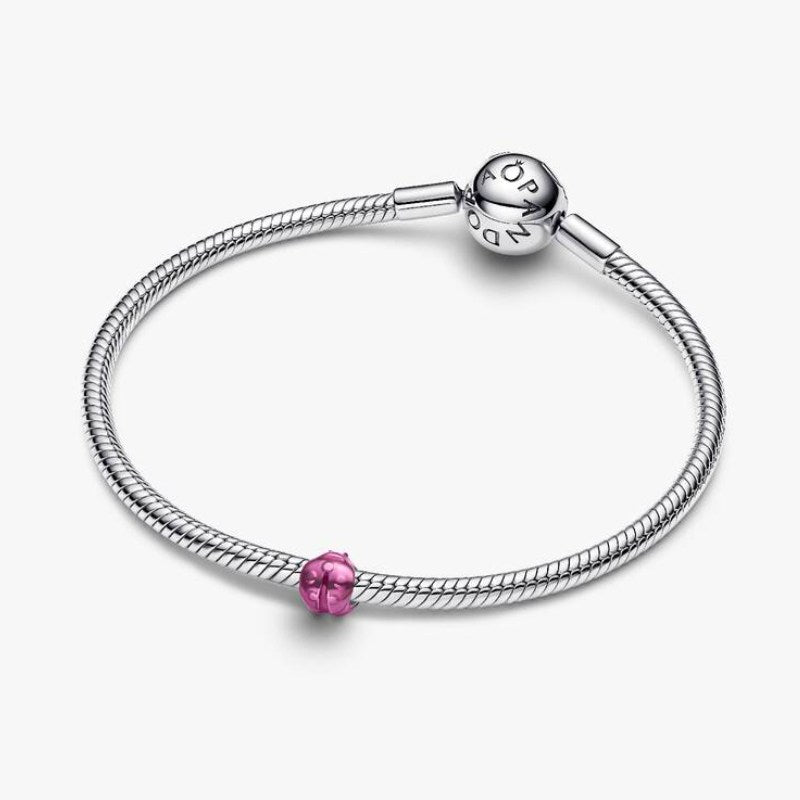 Mini Charm Coccinella effetto metallico rosa