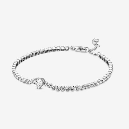 Tennis bracelet with embossed heart